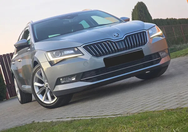 skoda superb Skoda Superb cena 72500 przebieg: 190000, rok produkcji 2018 z Płock